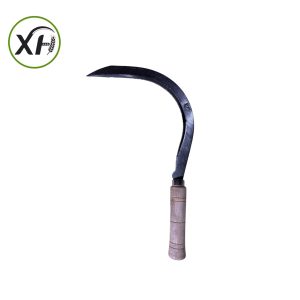Hand Tools 12” High Quality Carbon Steel Agricultural Garden Tool Grass Tooth Curved Sickle with Wooden Handle Sickle